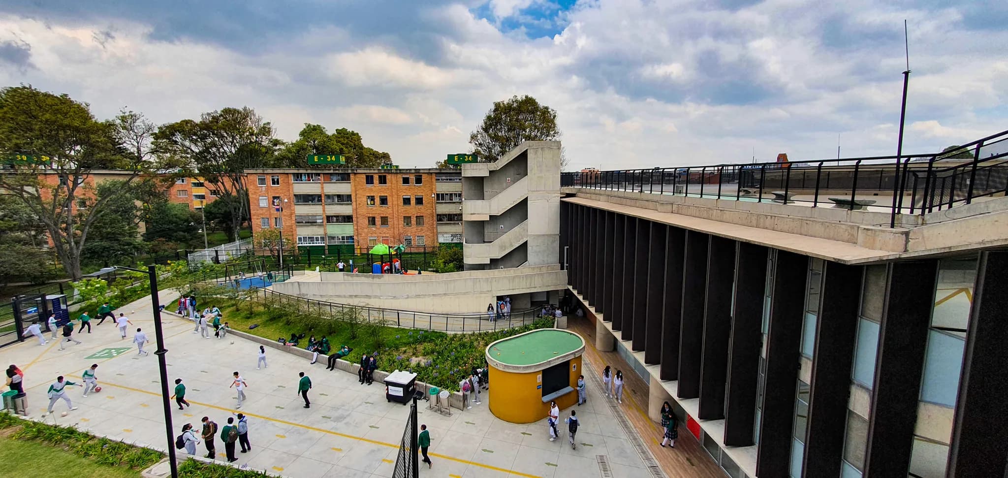 Colegio Próspero Pinzón, Bogotá D.C., Cundinamarca. Imagen 2 de 7.