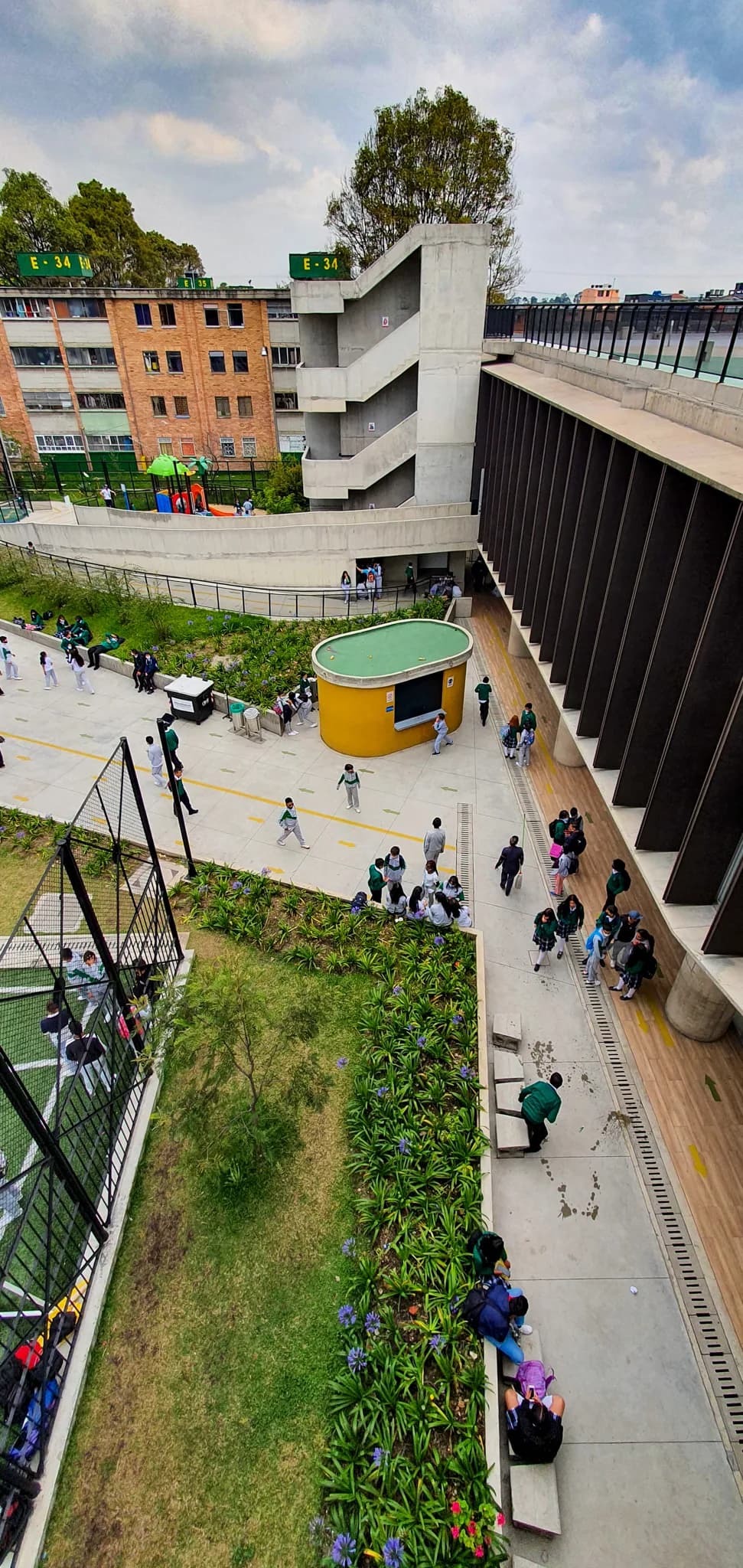 Colegio Próspero Pinzón, Bogotá D.C., Cundinamarca. Imagen 3 de 7.